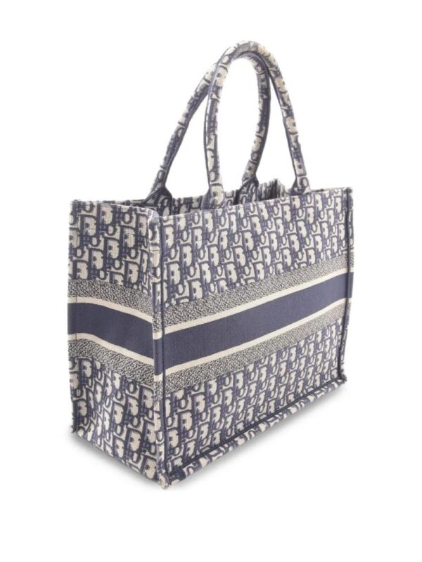 31508138_60973367_1000.jpg Christian Dior 00s medium Book tote bag