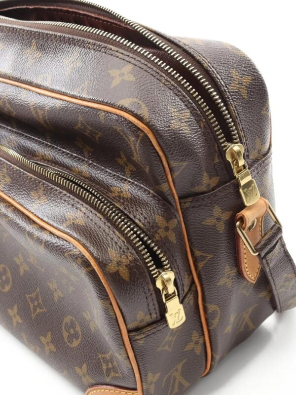 31508150_60933382_1000.jpg Louis Vuitton Nil monogram leather shoulder bag