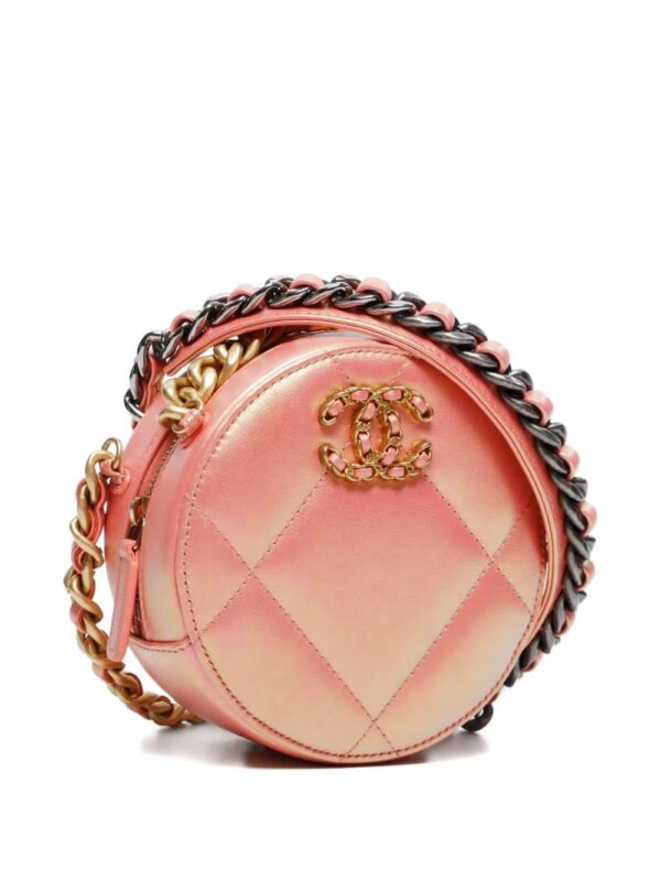 31533388_60833330_1000.jpg CHANEL - CHANEL 19 crossbody bag