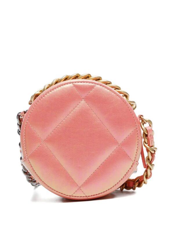 31533388_60833355_1000.jpg CHANEL - CHANEL 19 crossbody bag