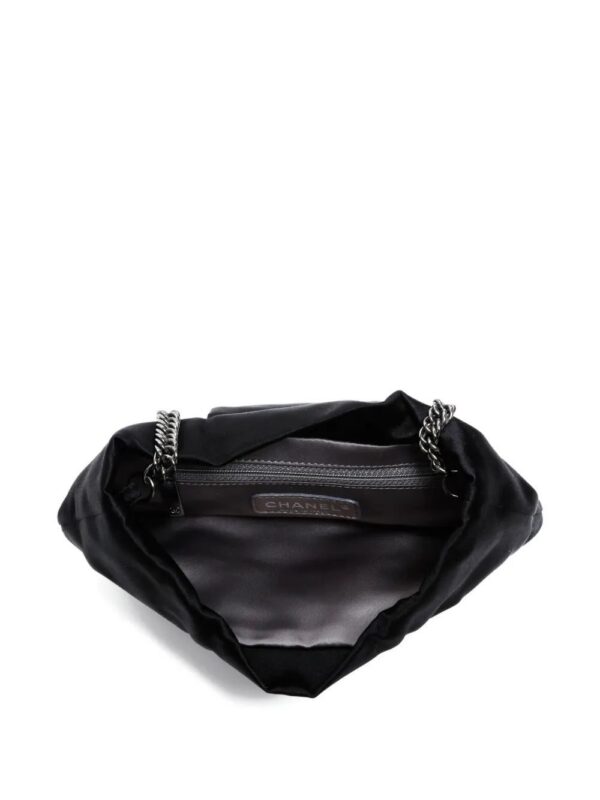 31533389_60844696_1000.jpg CHANEL - satin ribbon shoulder bag
