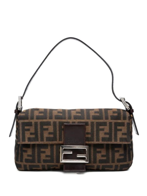 31570870_60895570_1000.jpg Fendi -2000s Baguette shoulder bag