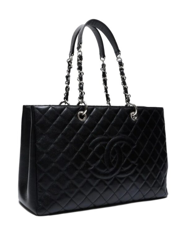 CHANEL quilted chain tote bag