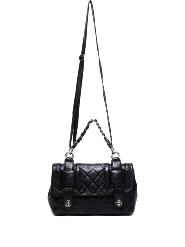 CHANEL - quilted flap shoulder bag