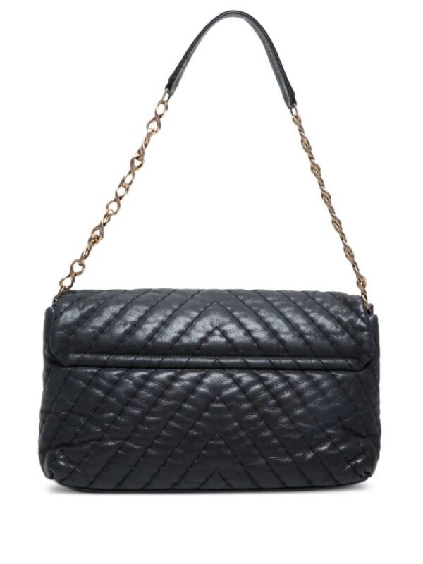 31575654_60975744_1000.jpg CHANEL - chain leather shoulder bag
