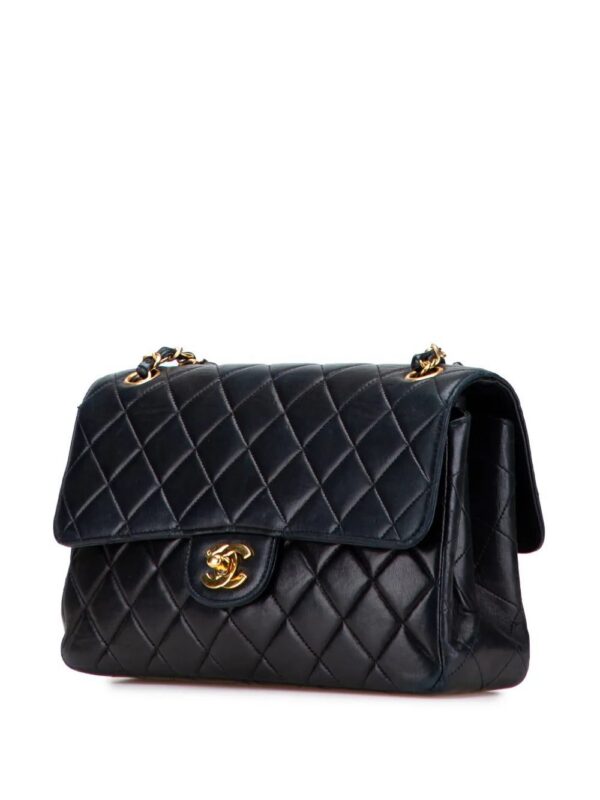 31607303_60934062_1000_badafed5-e6ae-4ffe-86de-62e180266fda.jpg CHANEL - Medium Quilted Lambskin Double Sided Flap shoulder bag