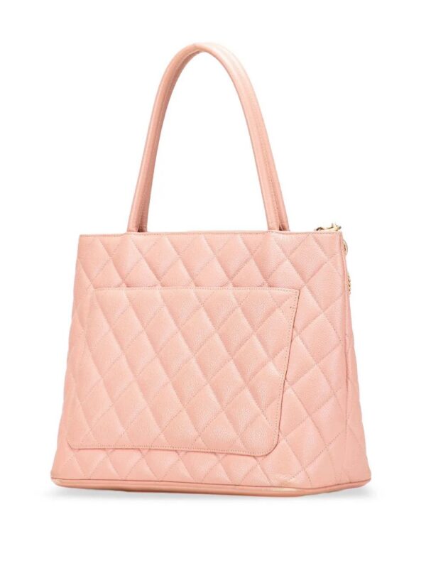 31607310_60933822_1000.jpg CHANEL Caviar Medallion tote bag