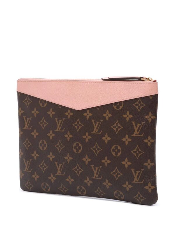 31622008_60934101_1000.jpg Louis Vuitton Monogram Daily Pouch clutch bag