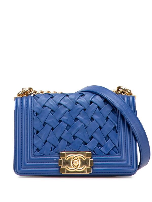 31626146_60933973_1000_7fd24447-15ec-4092-8f9d-5d9a8b7f643f.jpg CHANEL - Small Woven Lambskin Chateau Boy Flap shoulder bag