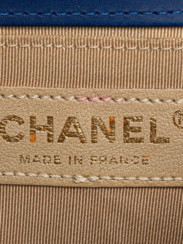31626146_60934301_1000.jpg CHANEL - Small Woven Lambskin Chateau Boy Flap shoulder bag
