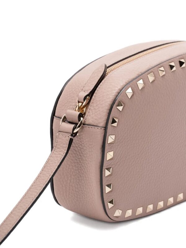 31626313_61050695_1000.jpg Valentino Garavani stud-embellishment leather crossbody bag