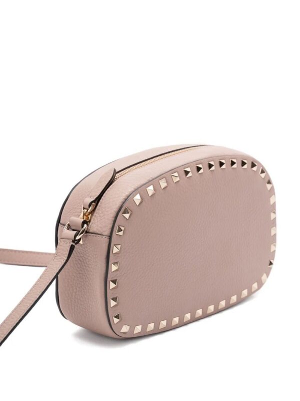 31626313_61050725_1000.jpg Valentino Garavani stud-embellishment leather crossbody bag