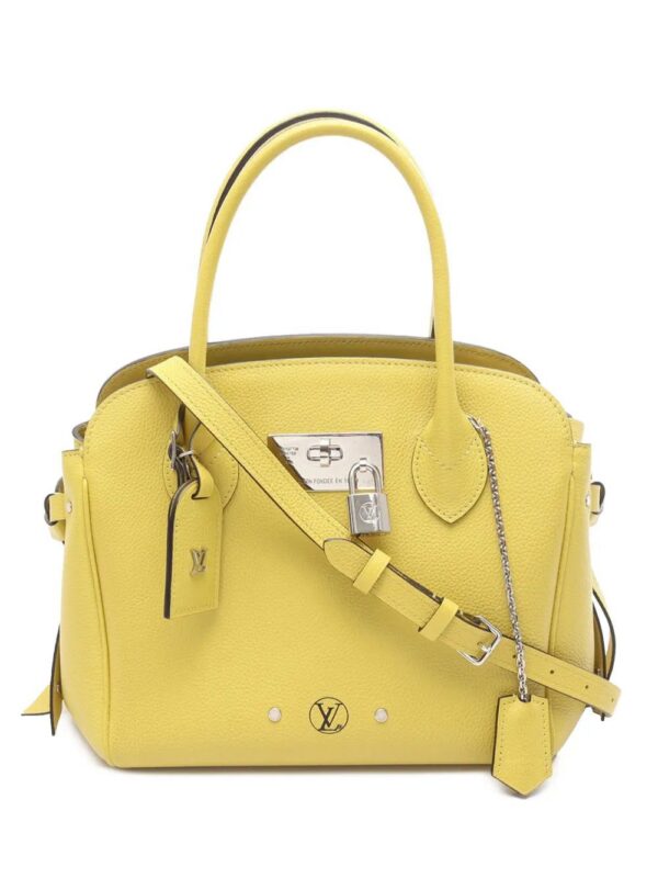 31642723_60965672_1000_77a659f1-537d-4cde-bacb-b6f5c91fe28a.jpg Louis Vuitton Veau Nuage Milla PM satchel