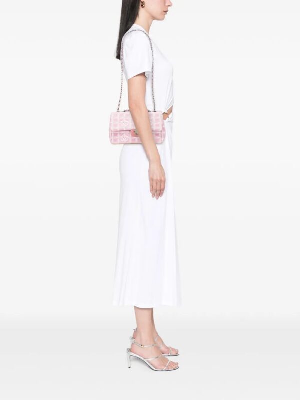 31648036_60965747_1000_eddb7874-f135-439d-b8c5-00c443002722.jpg CHANEL - Medium New Travel Line Nylon Single Flap shoulder bag