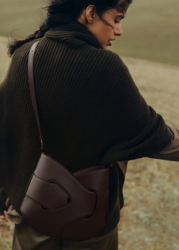 71_Hobbo_Nodde_Ebene-6083_2000x2800px.jpg Polène Nodde Hobo Edition Smooth Ebony