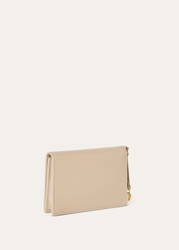 FAN9214_D0BU_MEDIUM_f7454070-0304-40d1-8bb0-1997029e6cef.jpg Loro Piana Extra Bifold Card Holder Grained Calfskin