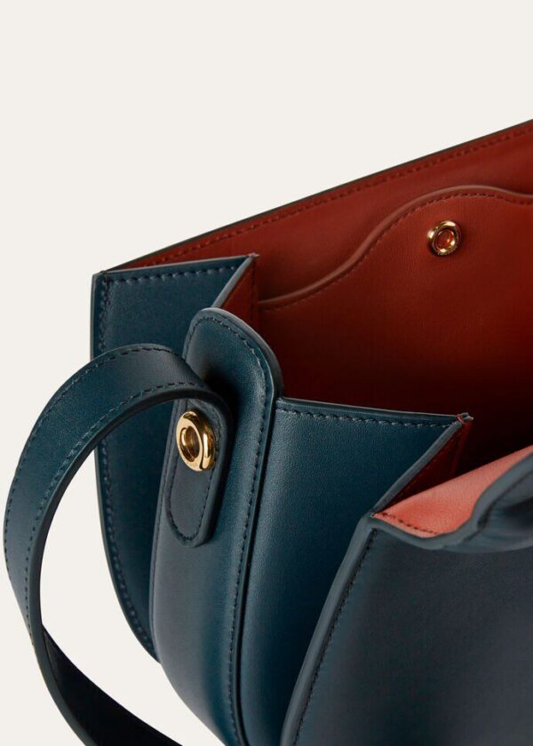FAN9607_B4AasdZ_MEDIUM_99b70146-6b93-487f-8c90-e41a9527edad.jpg Loro Piana Small Ghiera bag Smooth Calfskin