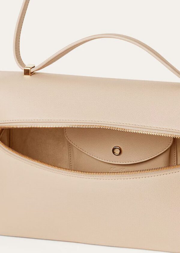 FAO0981_A0IH_MEDIUM_aa1ca508-a630-4fad-b196-1e72e91bcc88.jpg Loro Piana Extra Bag L27 Calfskin