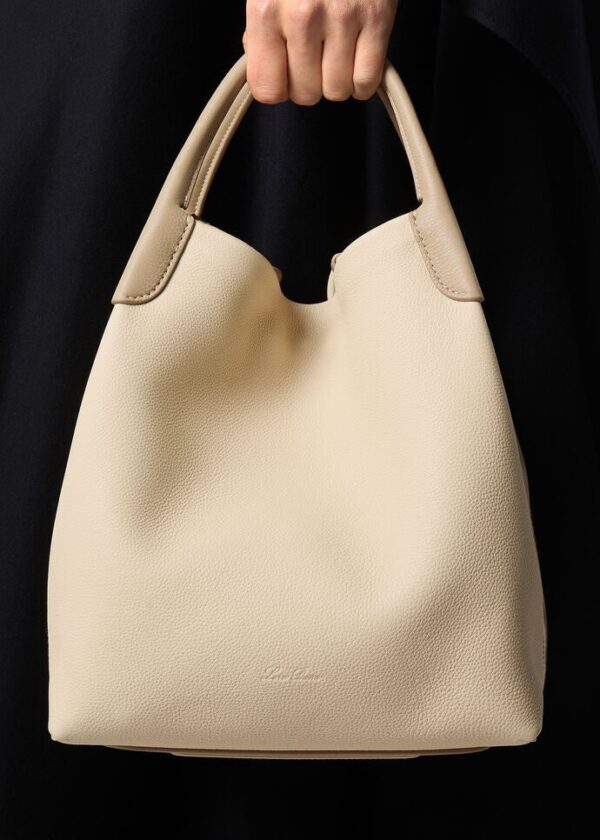 FAP6654_B4XK_MEDIUM_338c6f66-acfd-405b-adab-3f02b761ee80.jpg Loro Piana Large Bale bag Calfskin