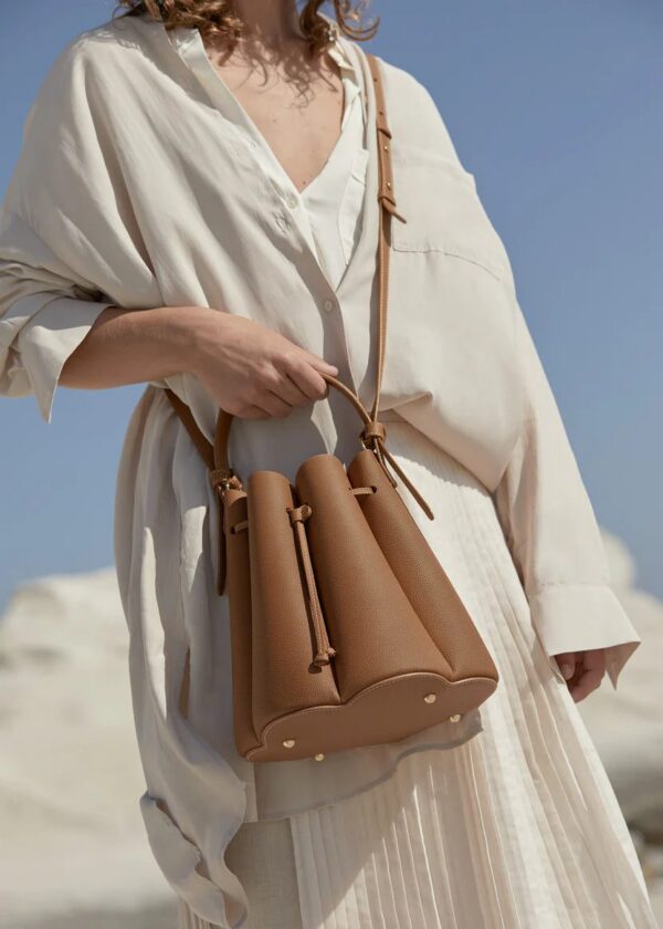 NUMERO_HUIT_CAMEL_23852000x2800px.jpg Polène Numéro Huit Edition Textured Camel