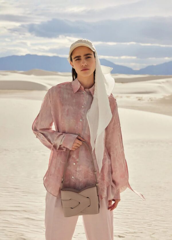 WHITE_SANDS_CRAFTY_ARGILE_0752000x2800px.jpg Polène Nodde Edition Smooth Taup