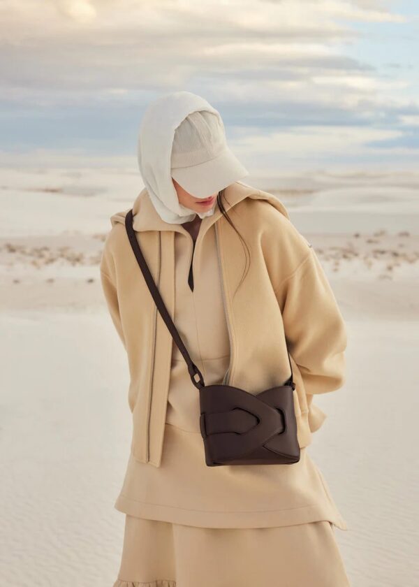 WHITE_SANDS_CRAFTY_EBENE_1352000x2800px.jpg Polène Nodde Edition Smooth Ebony