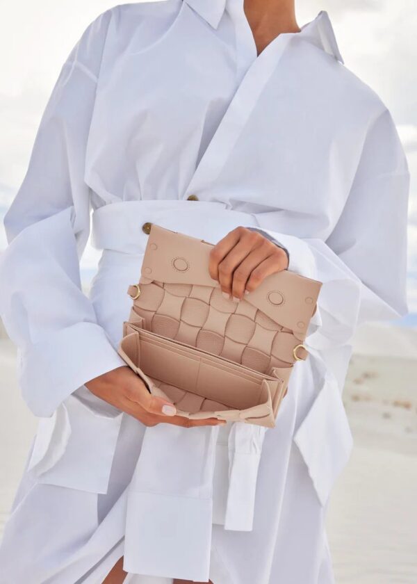 WHITE_SANDS_LONG_WALLET_NUDE_1682000x2800px.jpg Polène Neiti Edition Duo Dune