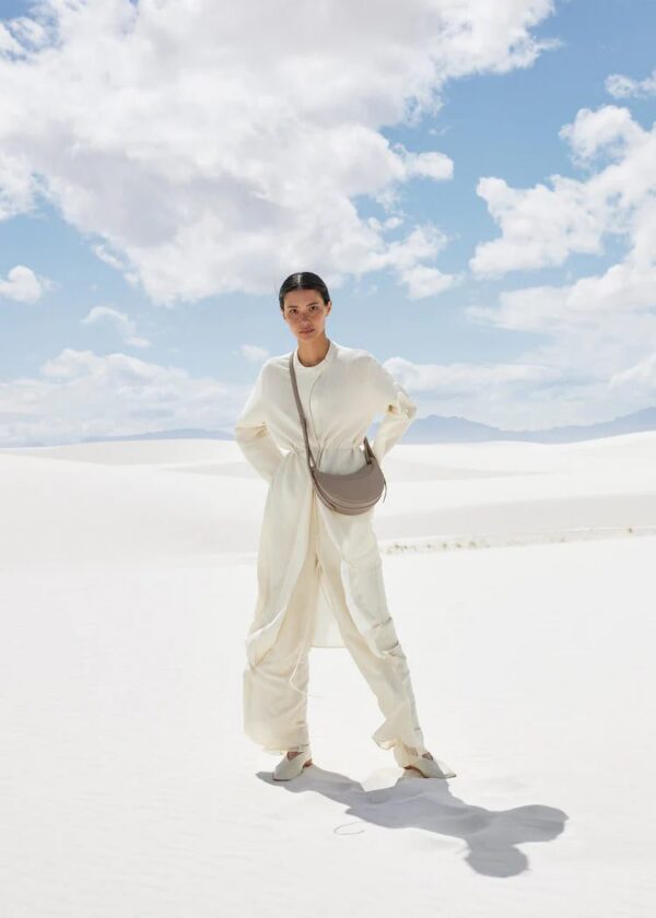 WHITE_SANDS_N10_TAUPE_0102000x2800px.jpg Polène Numéro Dix Edition Textured Taupe