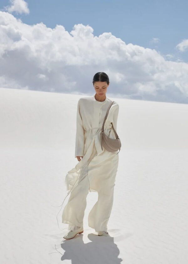 WHITE_SANDS_N10_TAUPE_0742000x2800px.jpg Polène Numéro Dix Edition Textured Taupe