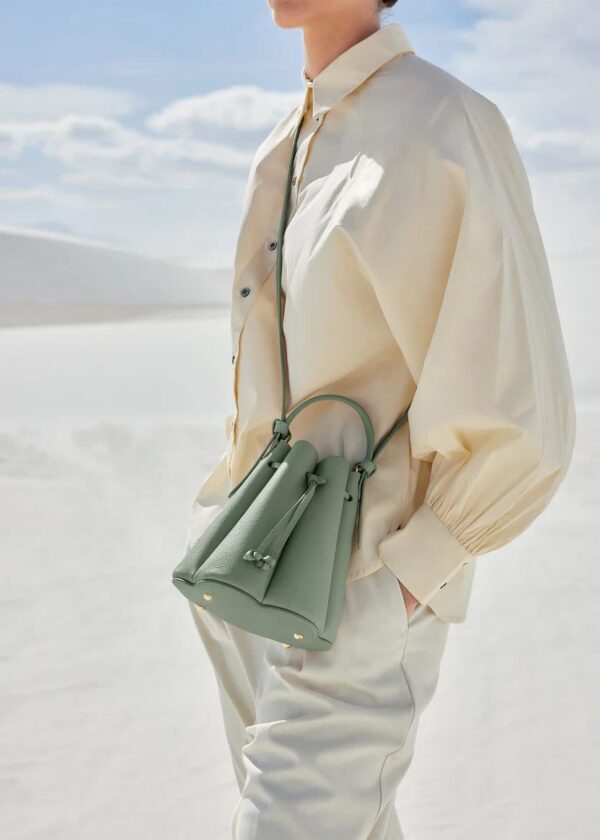 WHITE_SANDS_N8_MINI_SAUGE_Taupe__0522000x2800px.jpg Polène Numéro Huit Mini Edition Textured Sage