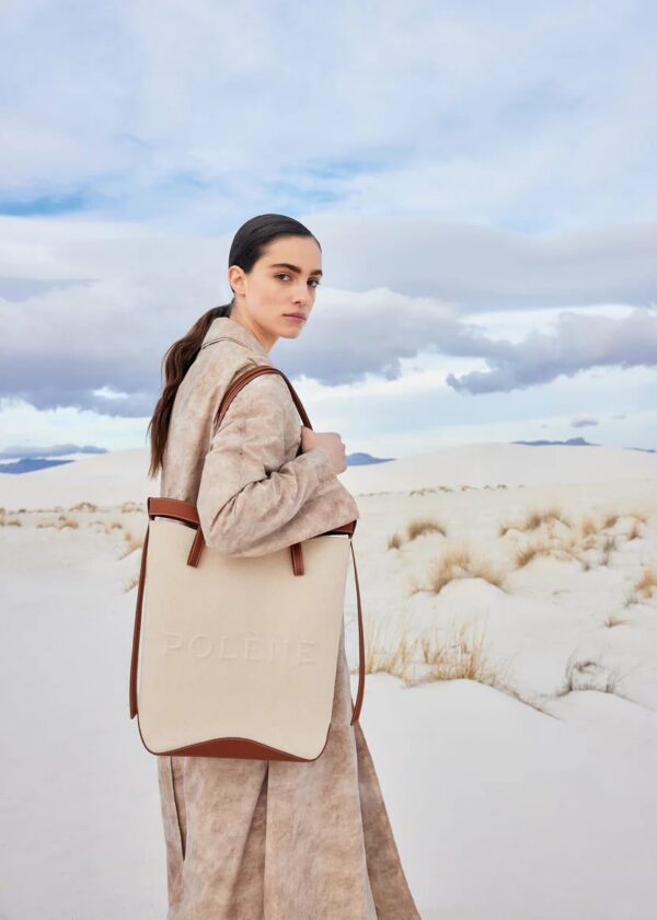 WHITE_SANDS_TOTE_TELA_COGNAC_1052000x2800px.jpg Polène Ilo Edition Cognac