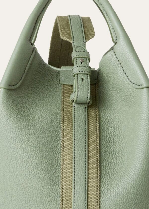 aas_14fcf47f-4d16-4c76-9324-1b31d93a1159.jpg Loro Piana Large Bale bag Grained Calfskin