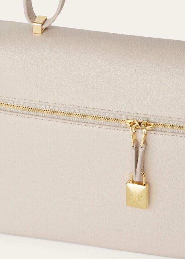 as_8561a8f8-ebf4-41fa-9186-78a00b937c7e.jpg Loro Piana Extra Bag L27 Calfskin