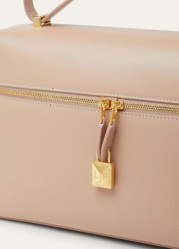 asd_3b8ed1db-3b40-44a9-9f32-12659b37a255.jpg Loro Piana Extra Bag L27 Smooth Calfskin