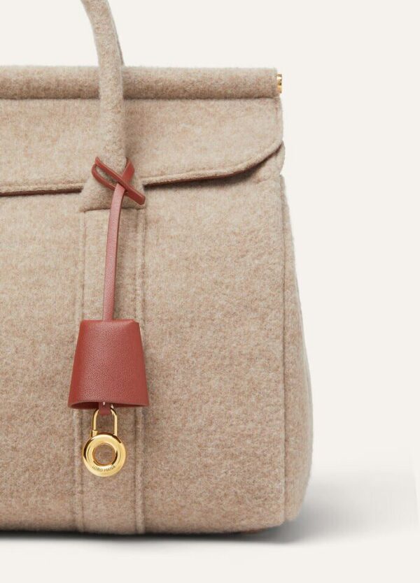 asd_4dd87c56-9faa-42cc-a131-0caadd13f4cb.jpg Loro Piana Loom bag L32 Cashmere