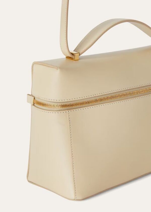 asd_a9c8a44b-a517-4d25-a2ef-f2199c92f1cd.jpg Loro Piana Extra Bag L27 Smooth Calfskin