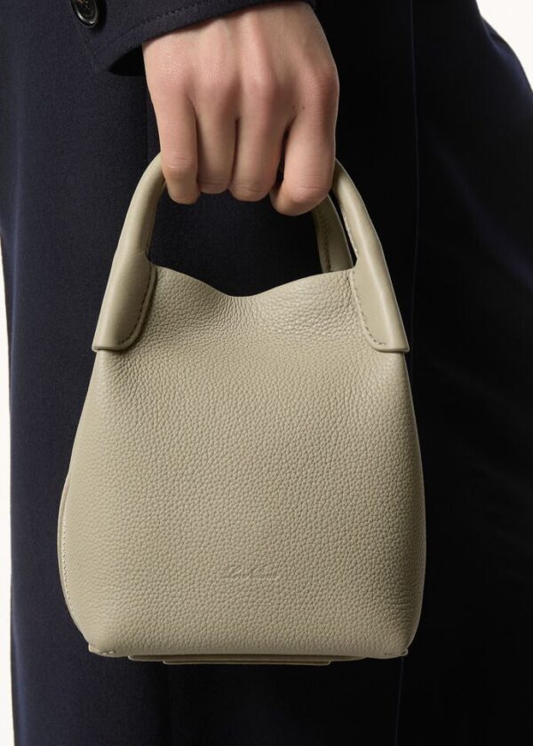 d_01c145f7-e267-49e0-a1b2-63c2035164ab.jpg Loro Piana Micro Bale bag Grained Calfskin