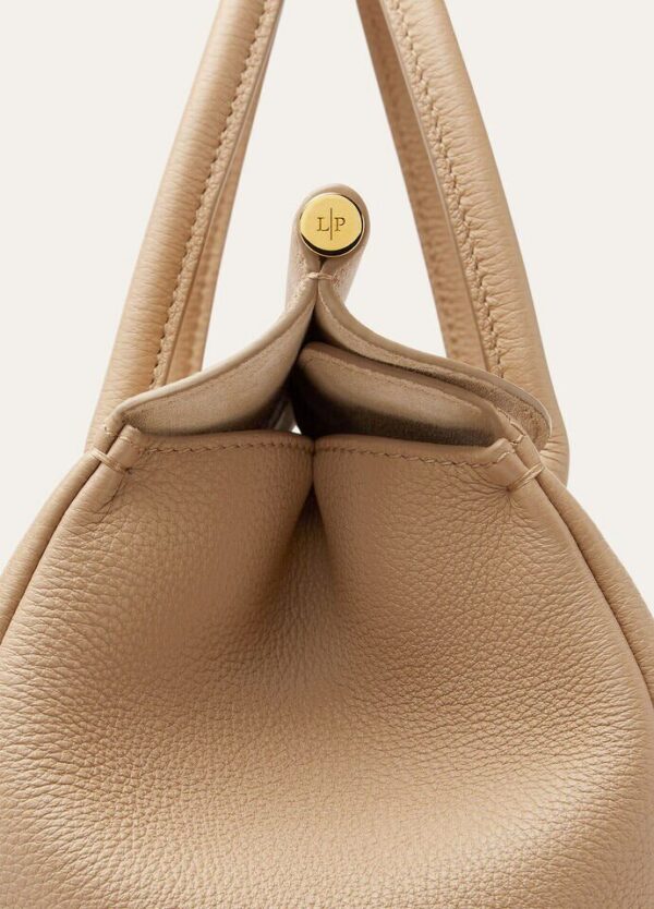 d_8856b6b2-0a94-47ff-aad9-174649acc49e.jpg Loro Piana Loom bag L25 Calfskin