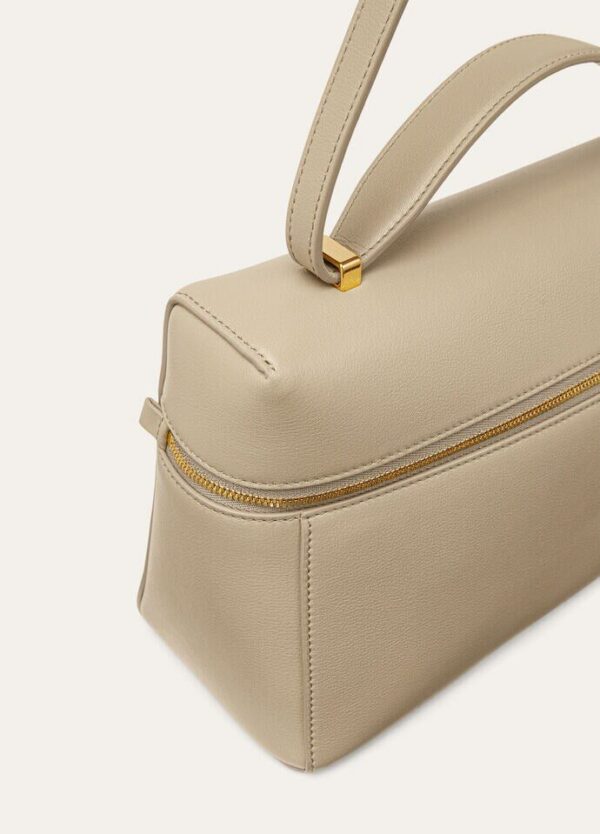 dfe_22c2a4c7-d7fd-420f-b1cb-374e093f0b8f.jpg Loro Piana Extra Bag L27 Calfskin