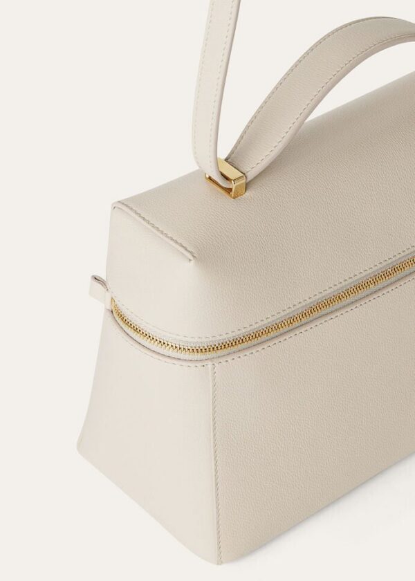 e_2e2ec39e-d0f6-440e-9833-2c1c5f138a0b.jpg Loro Piana Extra Bag L27 Calfskin