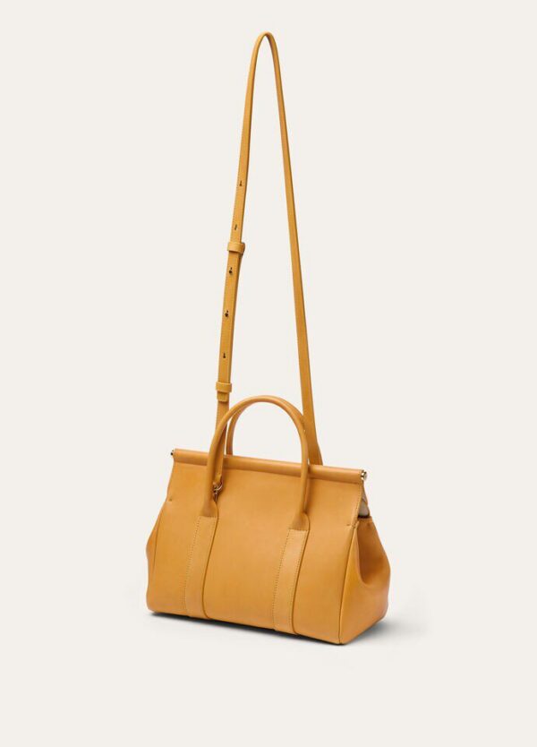 e_642f2fe0-1538-4ef5-9741-fbecc282971d.jpg Loro Piana Loom bag L25 Calfskin