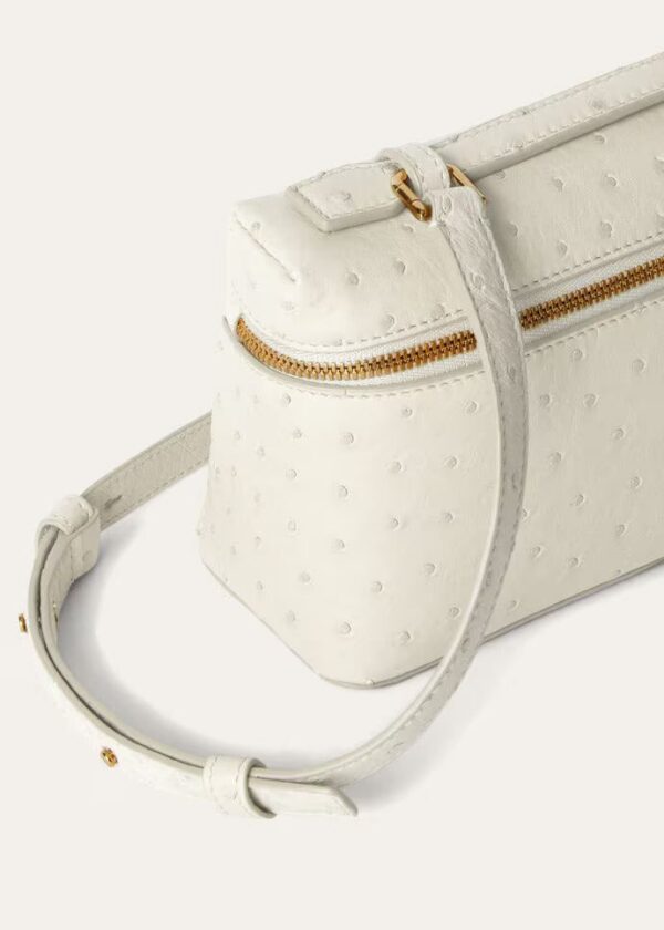 e_f72b9d9f-71a5-491a-be6b-9f283a8e5479.jpg Loro Piana Extra Pocket L19