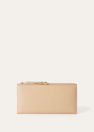 eee_6cb8fed3-2843-434e-9b18-0ec974c8991d.jpg Loro Piana Extra Bifold Purse Calfskin