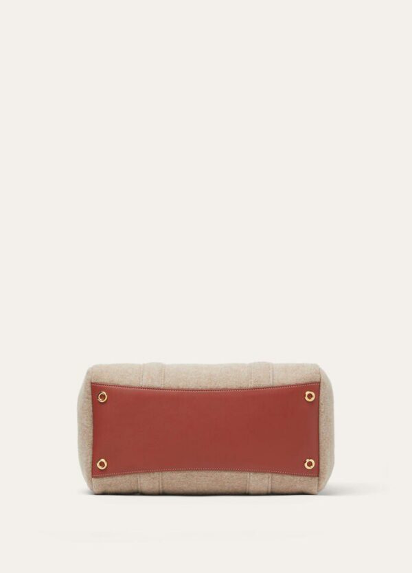 fdf_d8c36be5-1d76-4697-841b-e1cf4e704061.jpg Loro Piana Loom bag L32 Cashmere