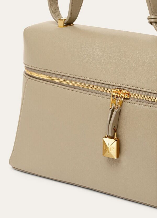 ff_37bd31f2-1018-47e4-b3e9-581ab08a25c7.jpg Loro Piana Extra Bag L27 Calfskin