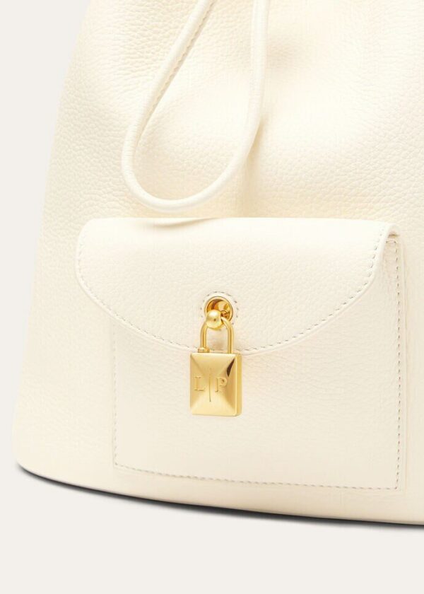 sd_eea6357d-6610-4718-a19d-5992306309c3.jpg Loro Piana Extra Drawstring backpack L27 Calfskin