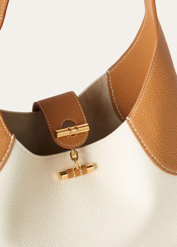 sdf_13655fb2-1a82-4be8-aa1a-3d13082994f7.jpg Loro Piana Medium Bobbin Bag Calfskin