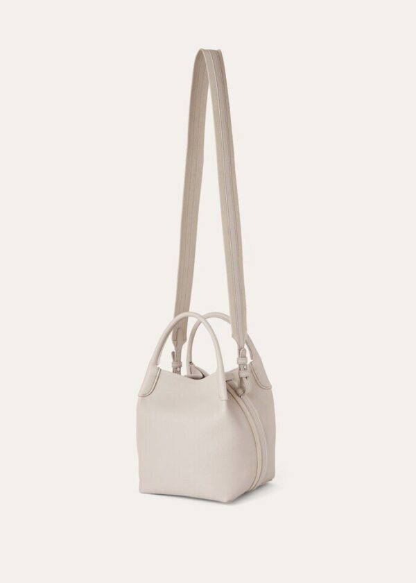 sdf_6246169c-4377-4710-8322-6c93769f2aa6.jpg Loro Piana Small Bale bag Grained Calfskin