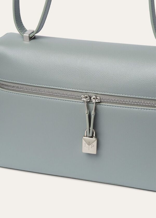 sdf_af45c02b-9a21-415e-b70c-2a2d4b90591b.jpg Loro Piana Extra Bag L27 Calfskin