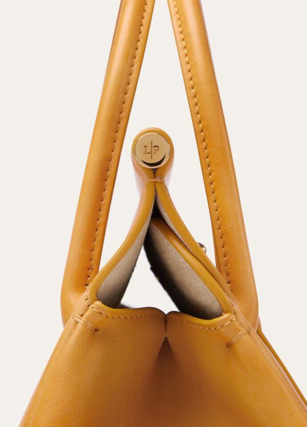 vv_3974a302-86f9-4458-a94e-3c60b0c7f067.jpg Loro Piana Loom bag L25 Calfskin